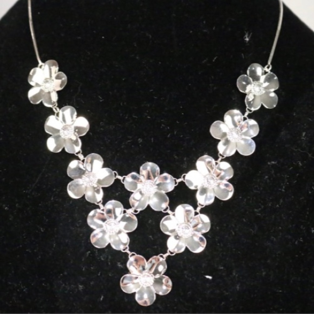Brand NEW Sterling‎ Silver Italy Flower Bib Statement Necklace
